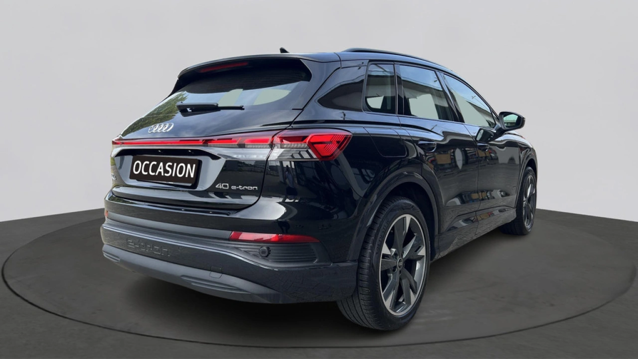 Audi Q4 e-tron 40 Advanced edition 204Pk / Parkeerhulp V+A / Sfeerverlichting