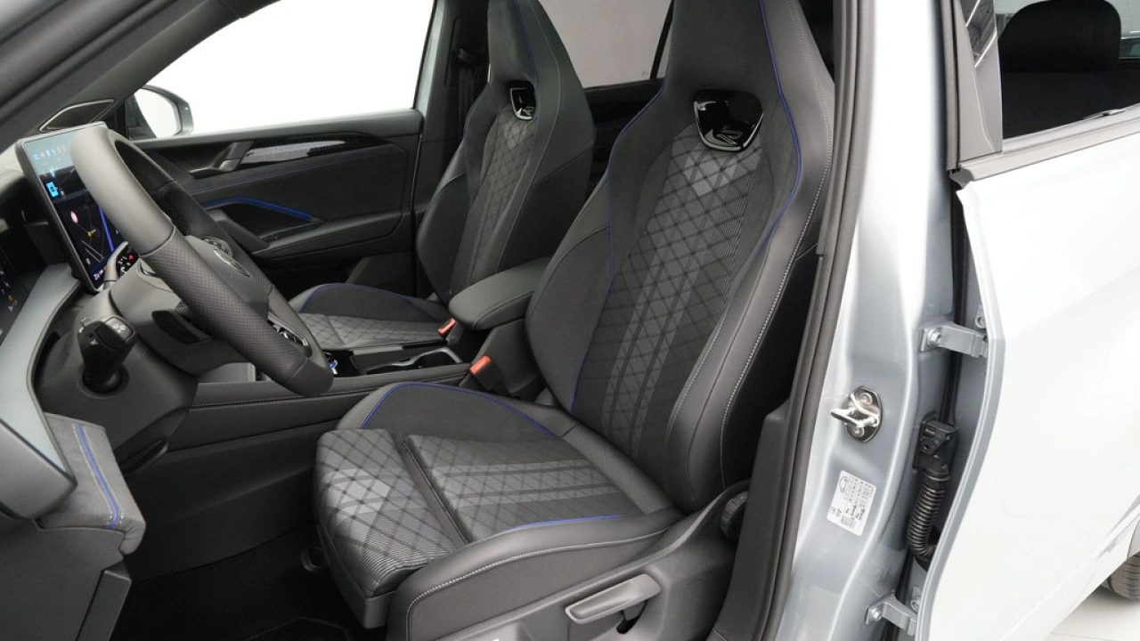 Volkswagen Tayron 1.5 eHybrid R-Line Edition