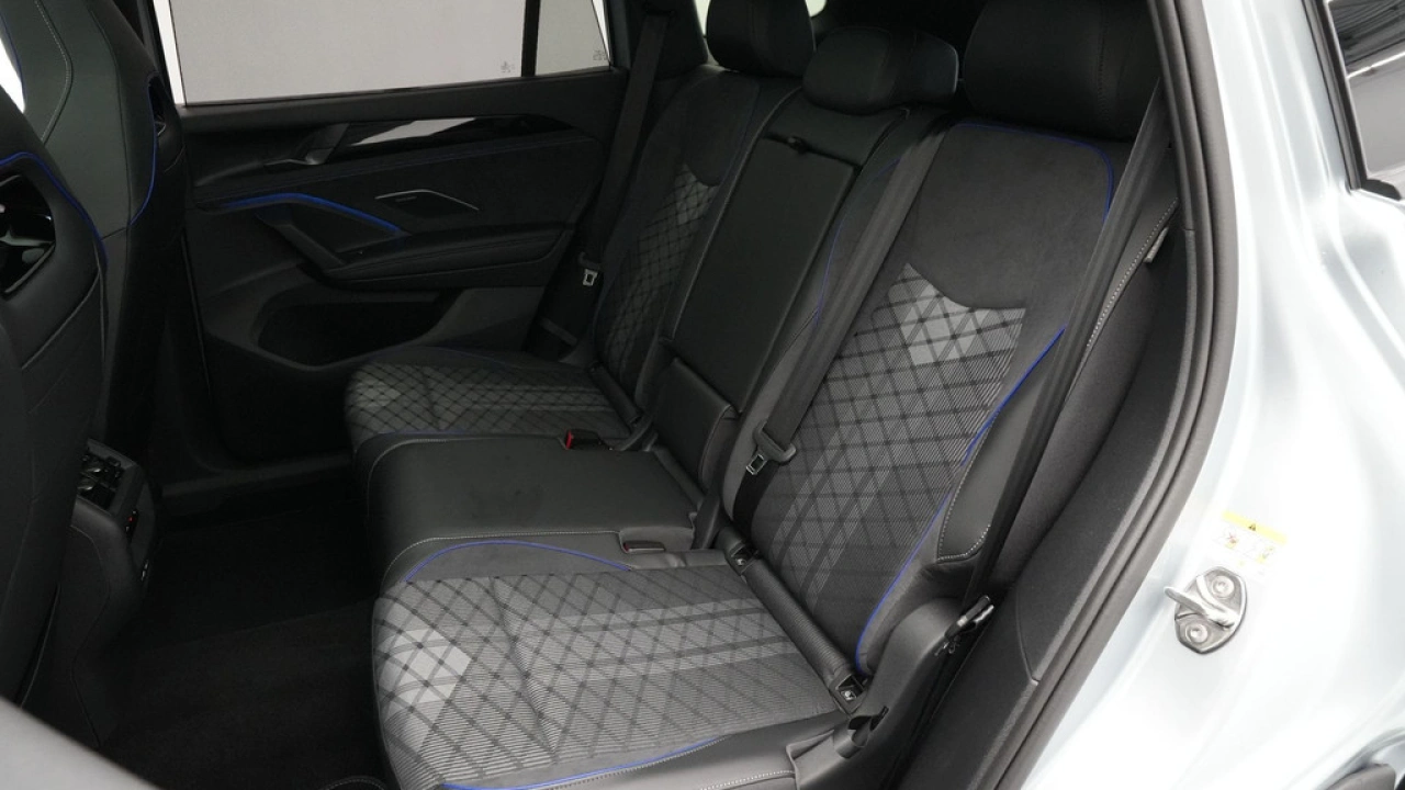 Volkswagen Tayron 1.5 eHybrid R-Line Edition