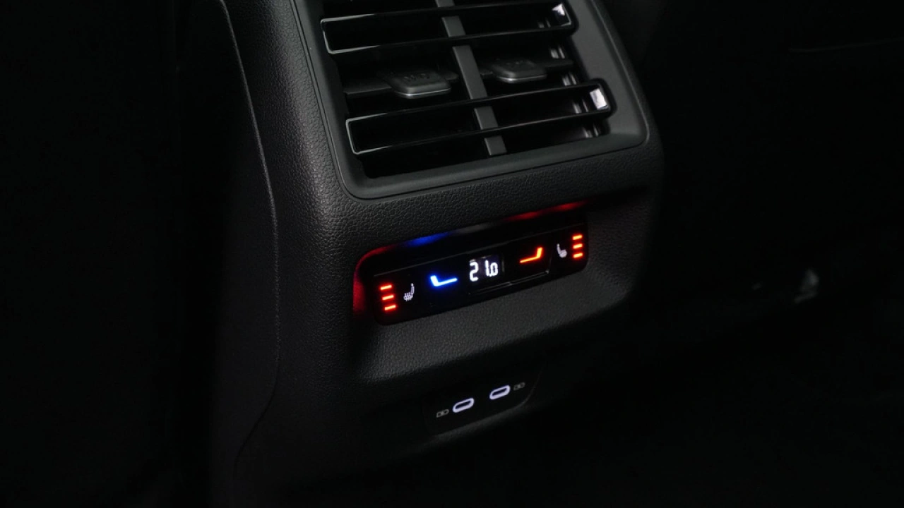 Volkswagen Tayron 1.5 eHybrid R-Line Edition