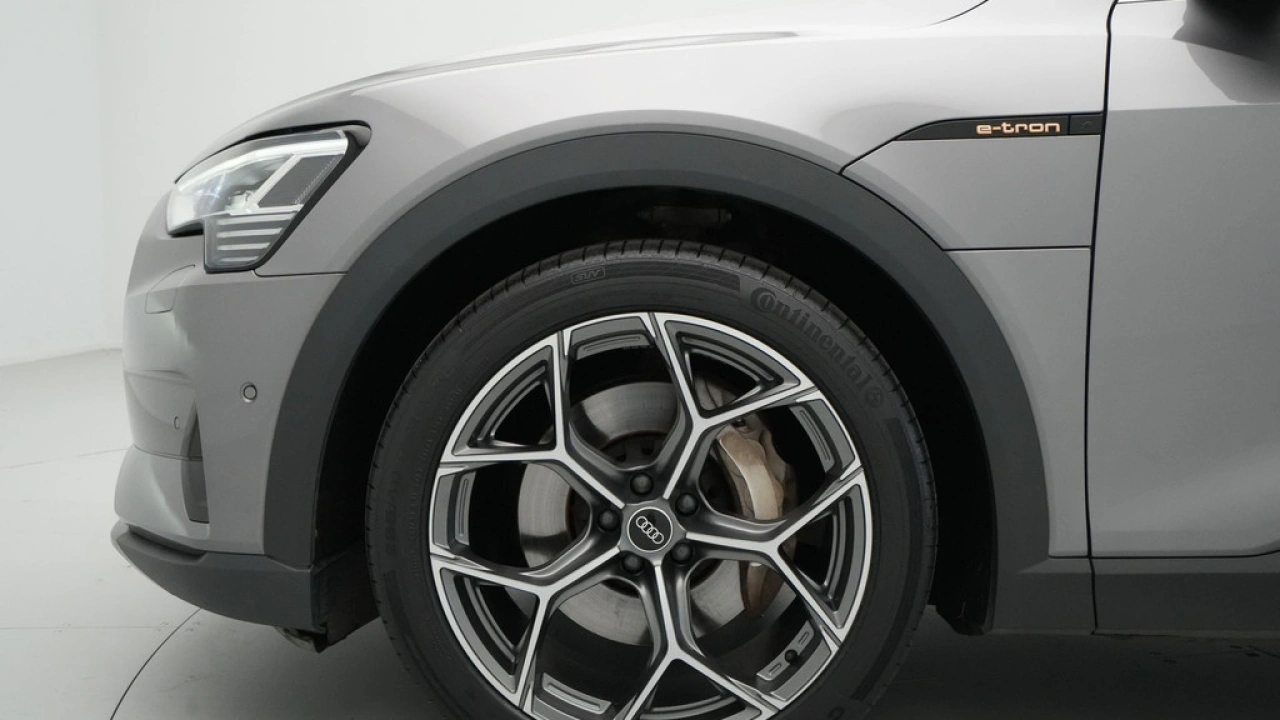 Audi e-tron e-tron 55 quattro 408pk 95 kWh