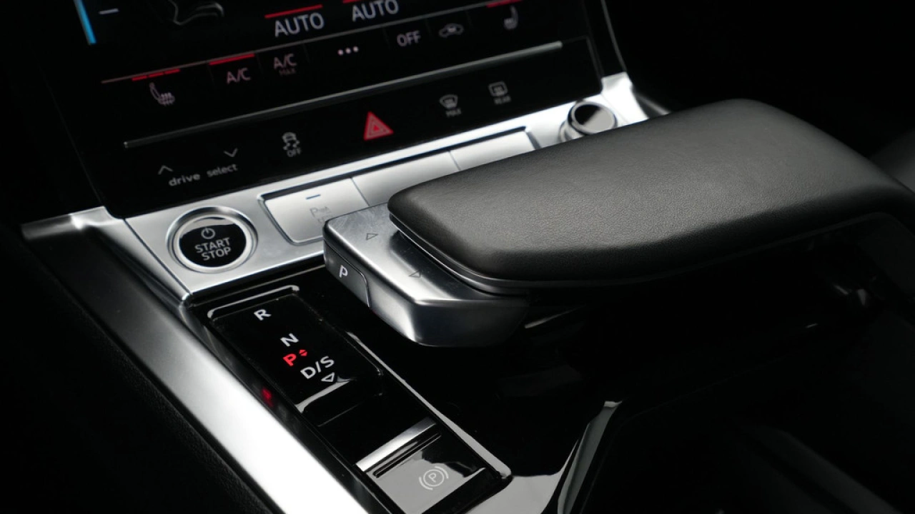 Audi e-tron e-tron 55 quattro 408pk 95 kWh