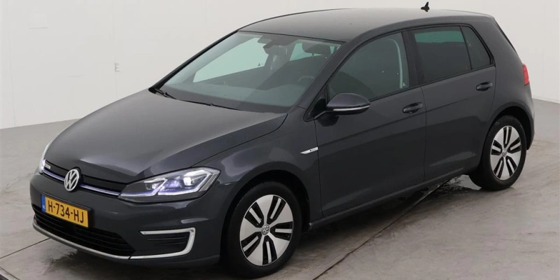 Volkswagen e-Golf E-DITION | Warmtepomp | Active Info Display | Camera | VERWACHT