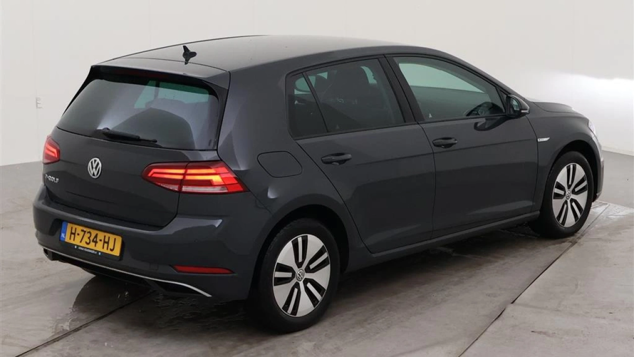 Volkswagen e-Golf E-DITION | Warmtepomp | Active Info Display | Camera