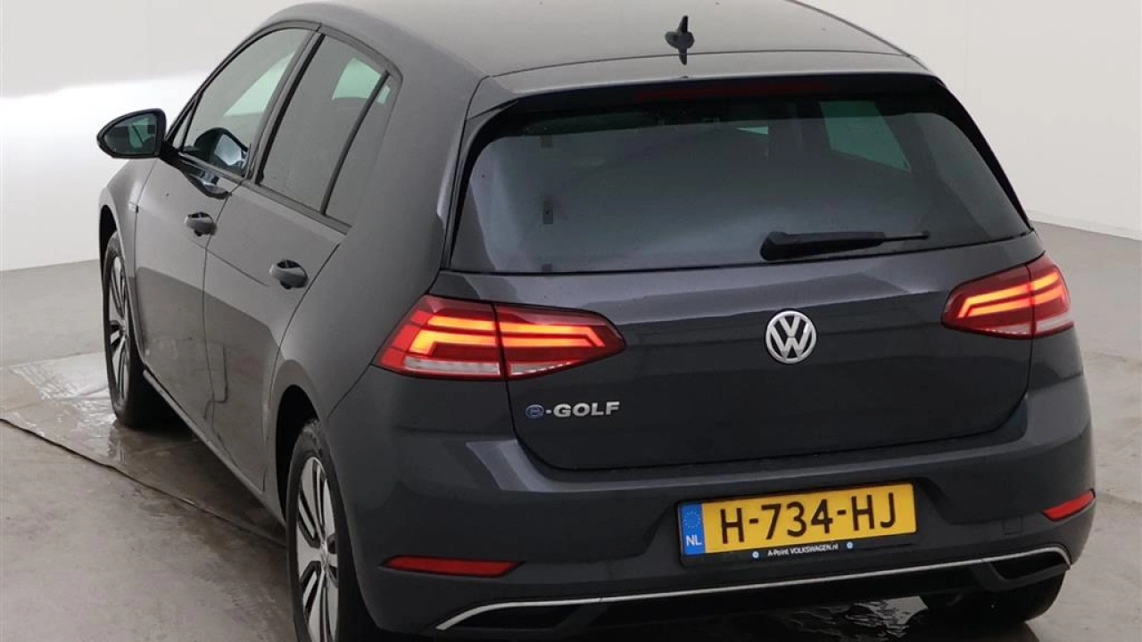 Volkswagen e-Golf E-DITION | Warmtepomp | Active Info Display | Camera