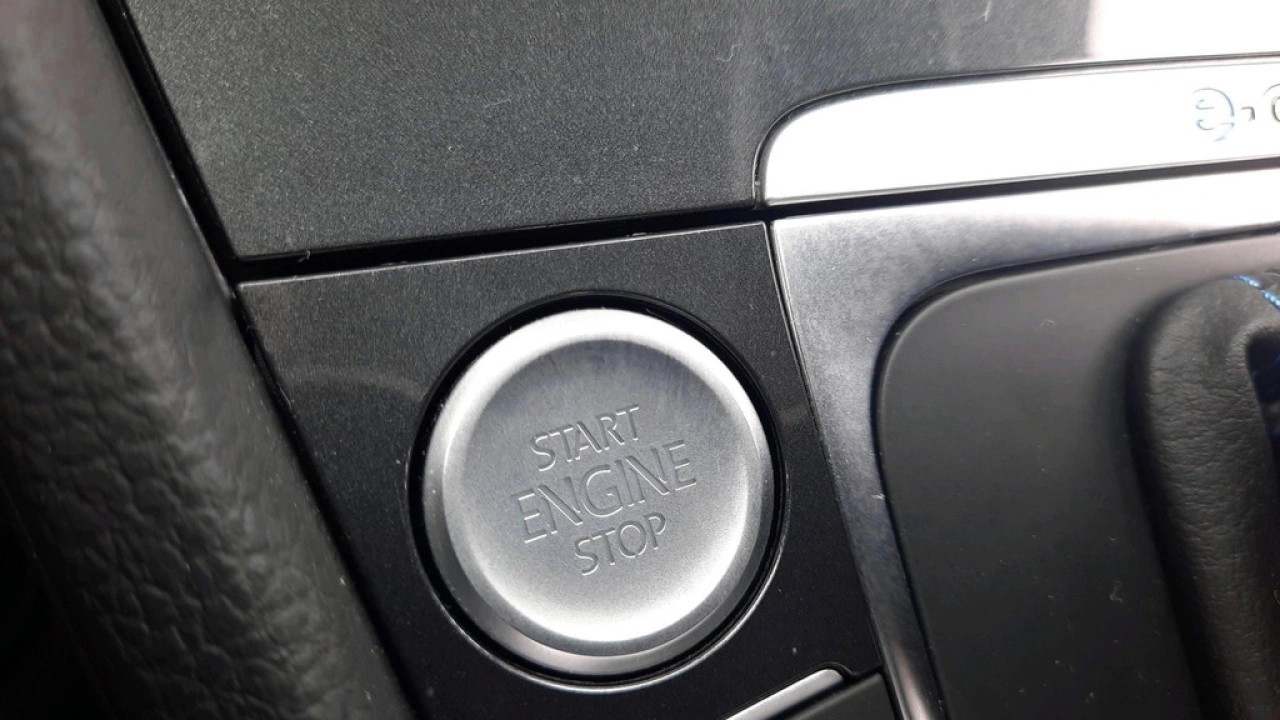 Volkswagen e-Golf E-DITION | Warmtepomp | Camera | Navi | App Connect