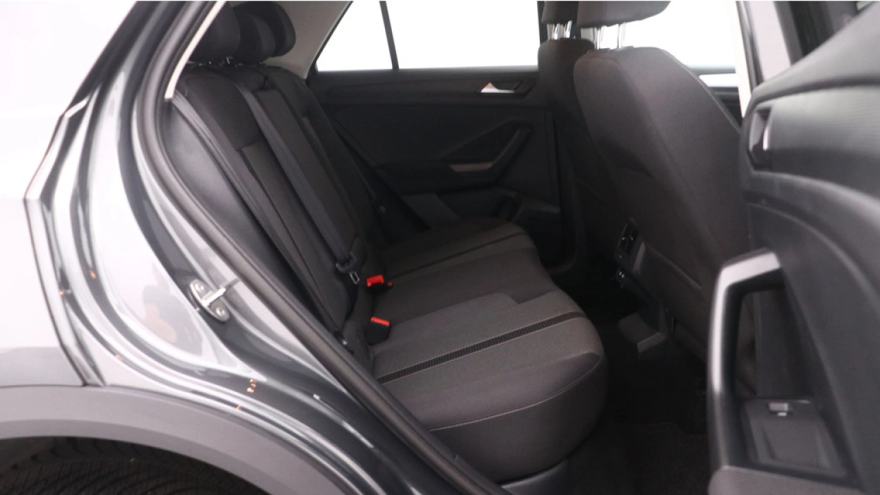 Volkswagen T-Roc 1.0 TSI 110pk Life App Connect Airco