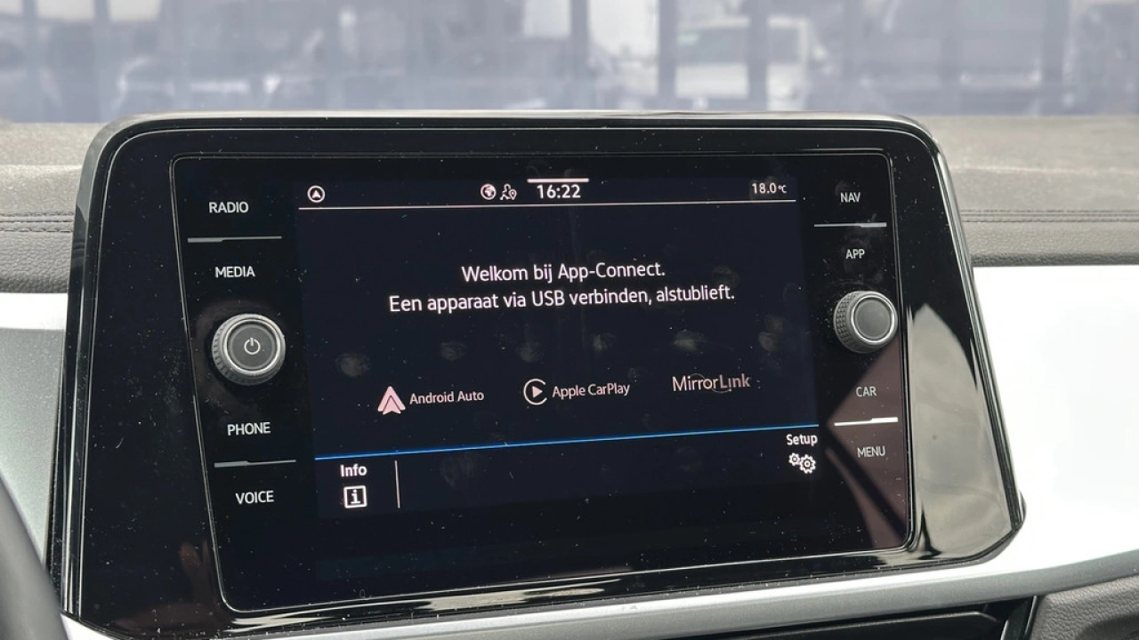Volkswagen T-Roc 1.0 TSI 110pk Life App Connect Airco