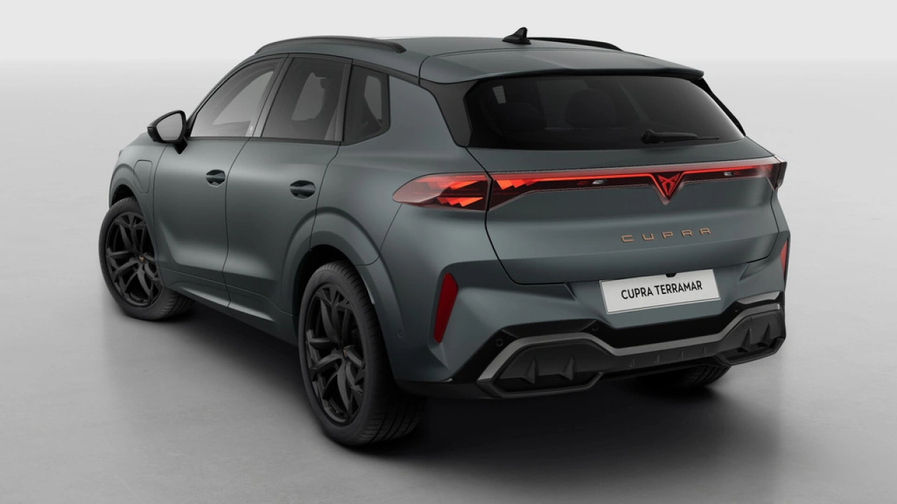 CUPRA Terramar 1.5 TSI e-Hybrid 272 6DSG VZ America's CUP