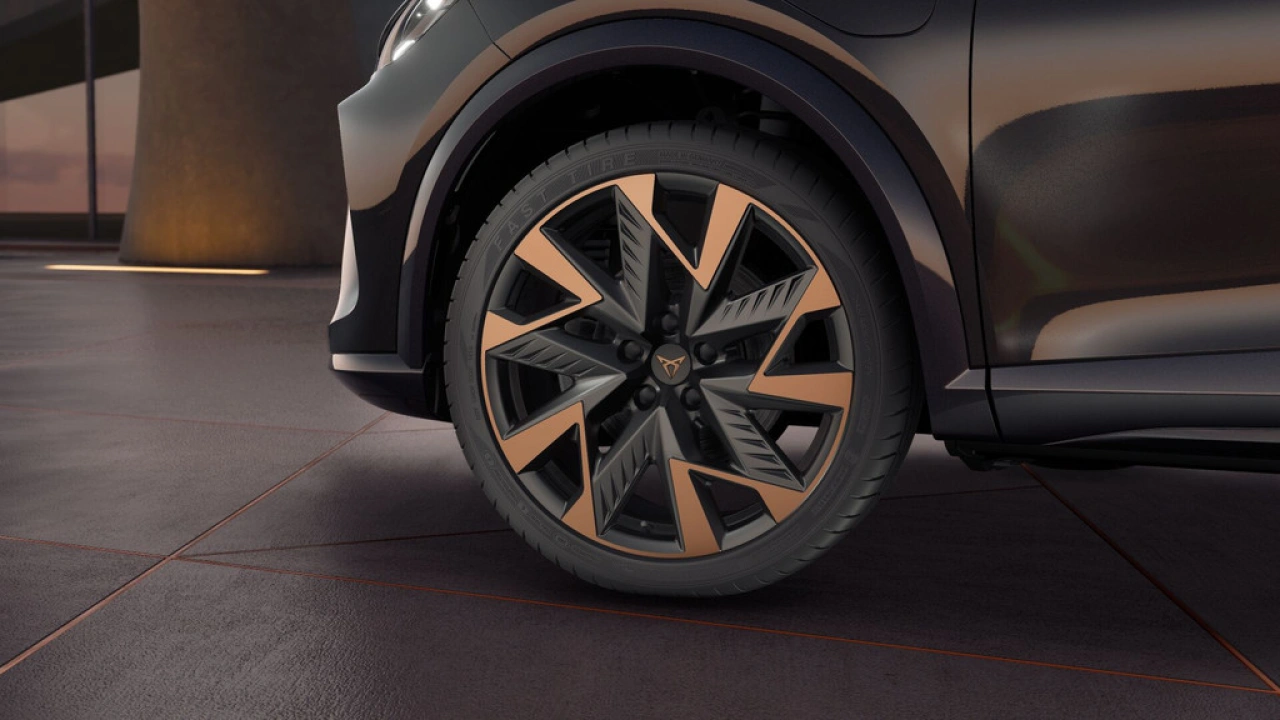 CUPRA Formentor 1.5 TSI e-Hybrid 204 6DSG Business