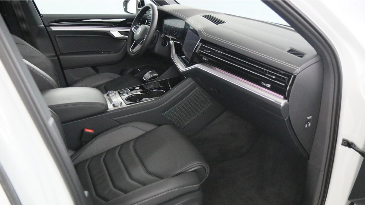 Volkswagen Touareg 3.0 TSI eHybrid 381pk PHEV 4MOTION Elegance