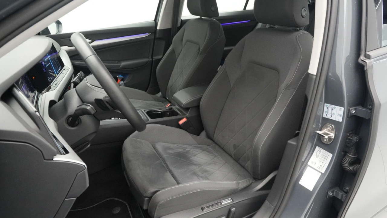 Volkswagen GOLF Variant 1.5 eTSI Life DSG Business