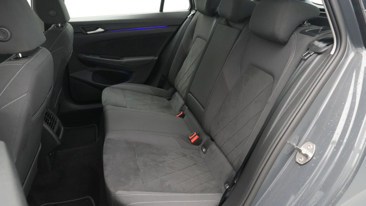 Volkswagen GOLF Variant 1.5 eTSI Life DSG Business