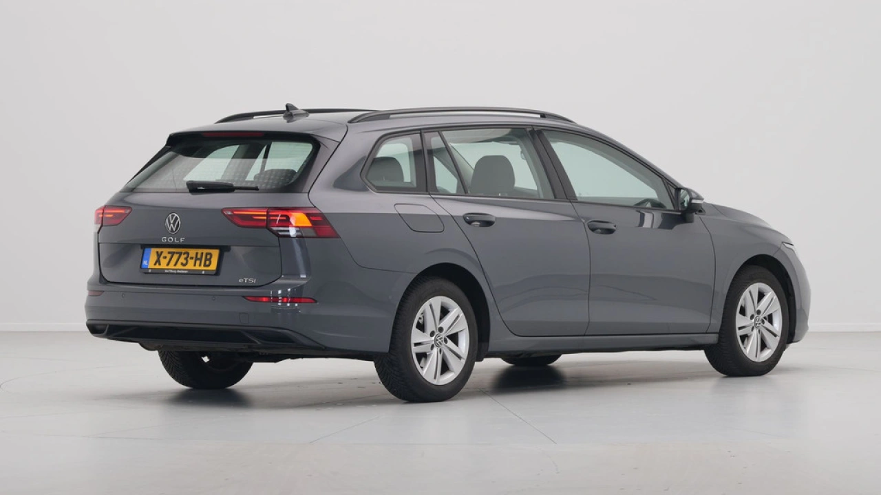 Volkswagen GOLF Variant 1.5 eTSI Life DSG Business