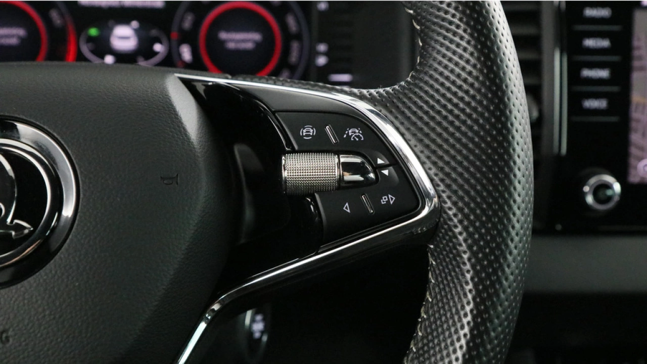 Škoda Karoq 1.5 TSI 150pk ACT Sportline Business DSG