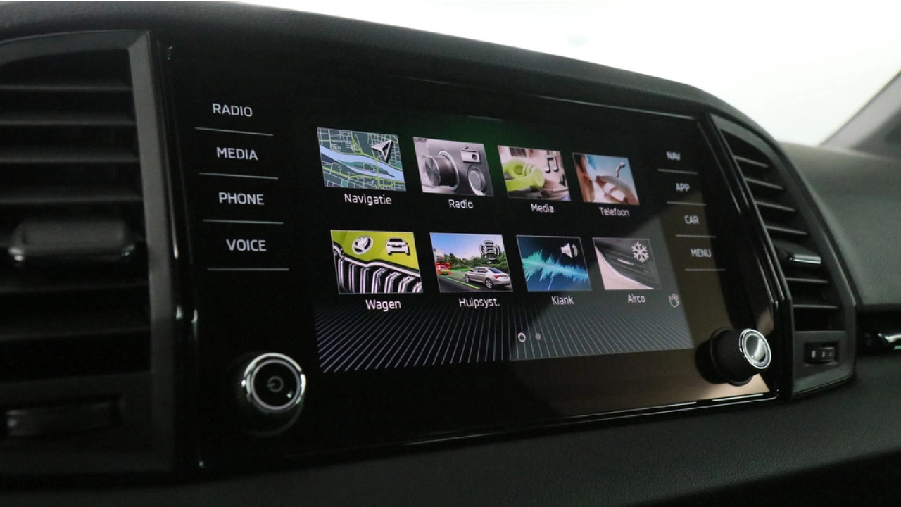Škoda Karoq 1.5 TSI 150pk ACT Sportline Business DSG