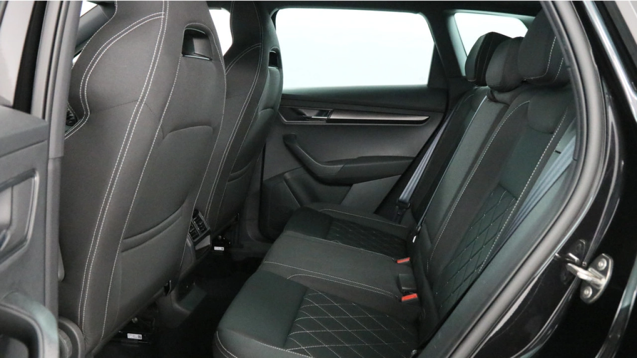 Škoda Karoq 1.5 TSI 150pk ACT Sportline Business DSG