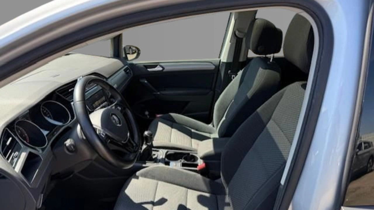 Volkswagen Touran 1.2 TSI 110pk Connected Series 7 Persoons