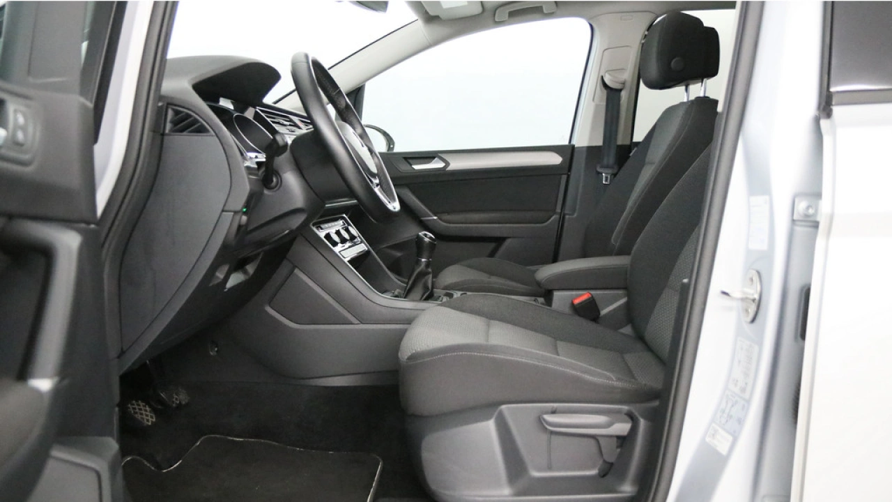 Volkswagen Touran 1.2 TSI 110pk Connected Series 7 Persoons