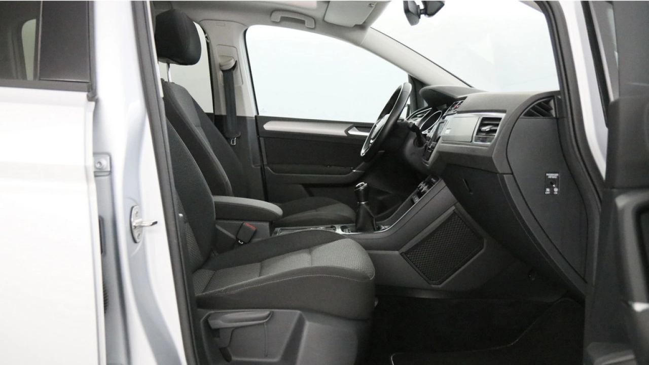 Volkswagen Touran 1.2 TSI 110pk Connected Series 7 Persoons