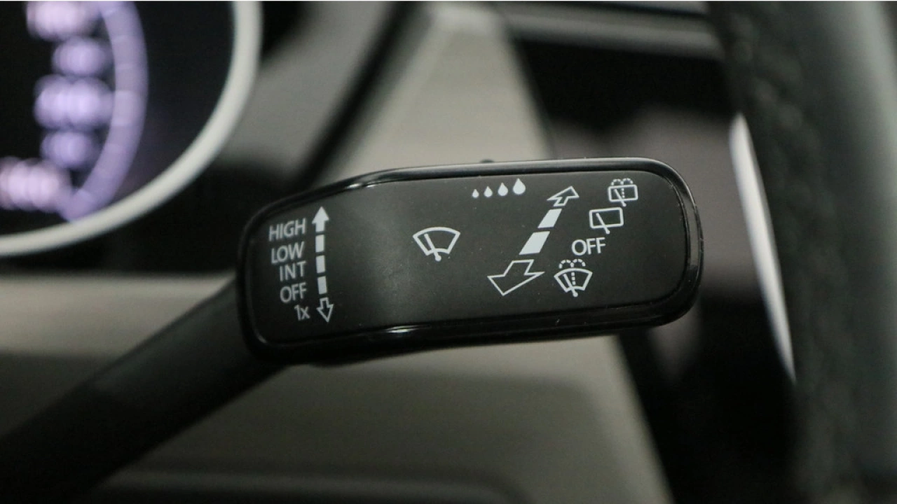 Volkswagen Touran 1.2 TSI 110pk Connected Series 7 Persoons