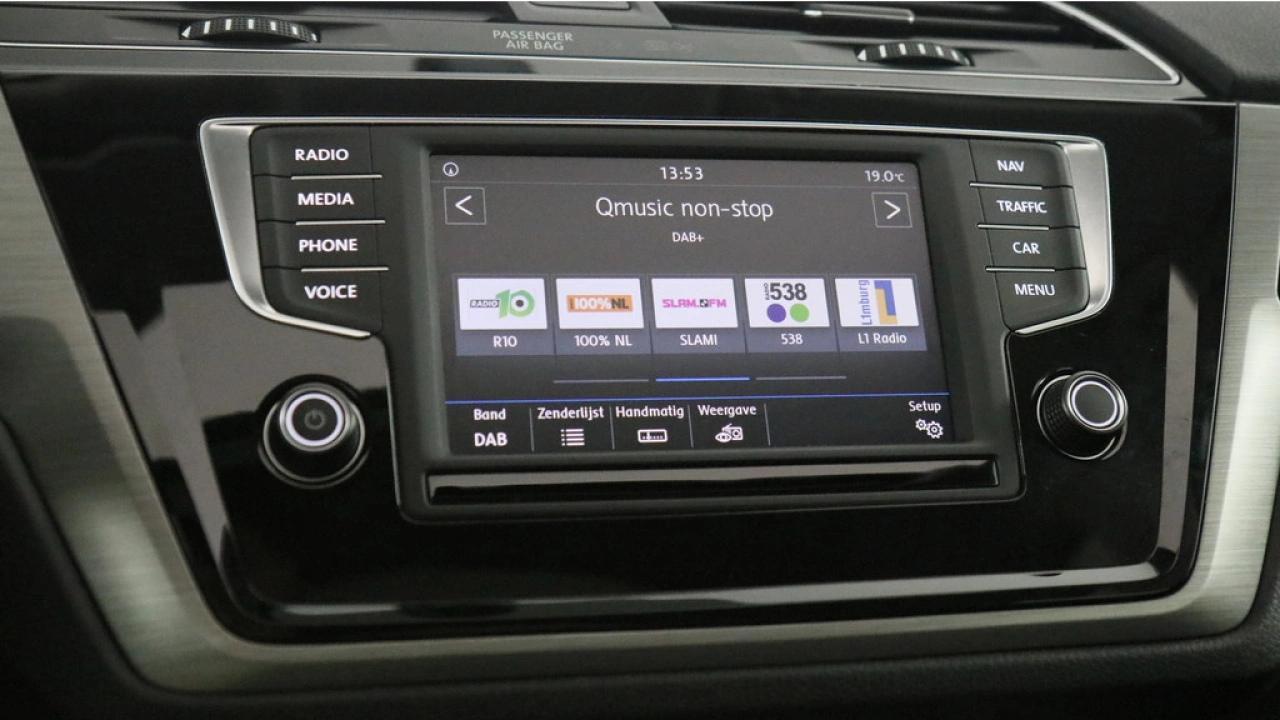 Volkswagen Touran 1.2 TSI 110pk Connected Series 7 Persoons