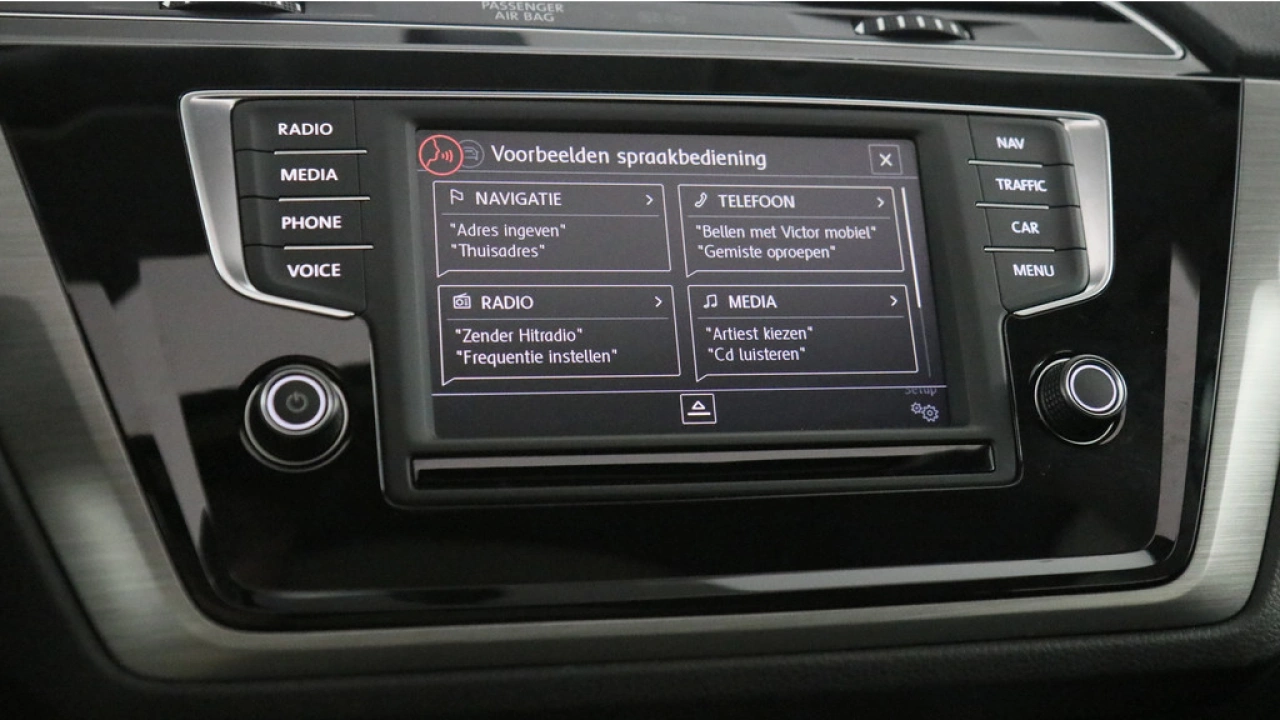 Volkswagen Touran 1.2 TSI 110pk Connected Series 7 Persoons
