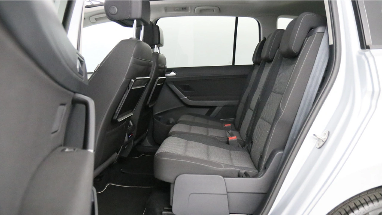 Volkswagen Touran 1.2 TSI 110pk Connected Series 7 Persoons