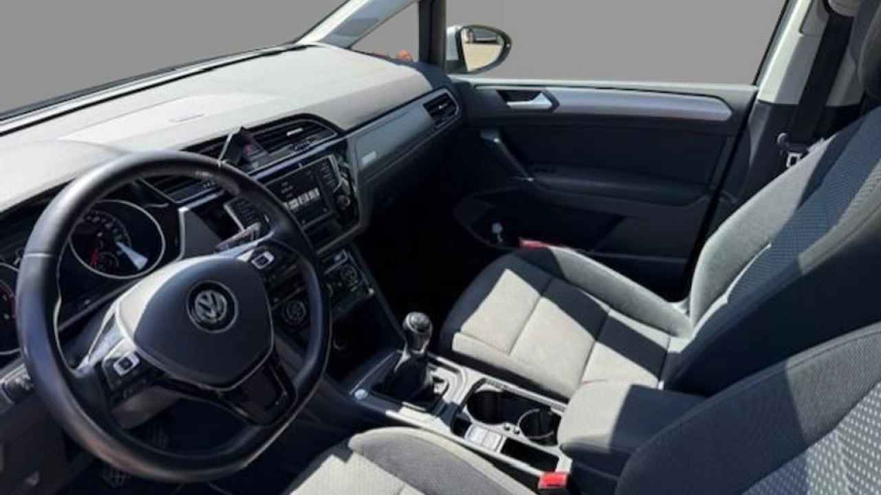 Volkswagen Touran 1.2 TSI 110pk Connected Series 7 Persoons
