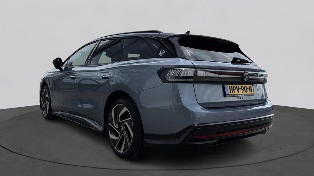 Volkswagen ID.7 Tourer Pro Limited Edition 77 kWh 210kw / 286 pk Variant EV Demonstratiemodel