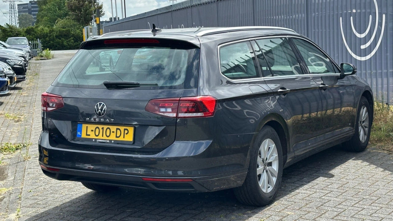 Volkswagen Passat Variant 1.5 TSI 150pk DSG Business Navigatie