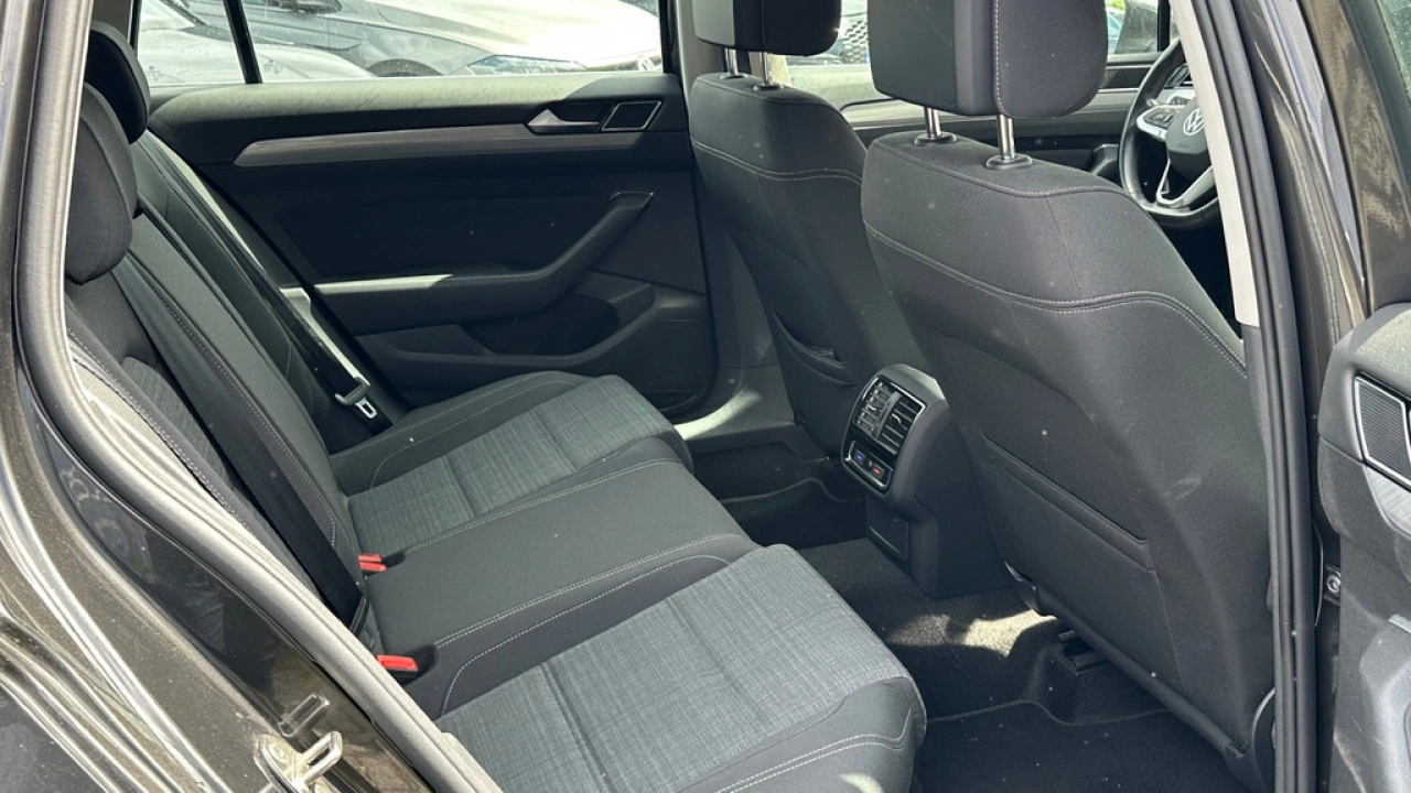 Volkswagen Passat Variant 1.5 TSI 150pk DSG Business Navigatie