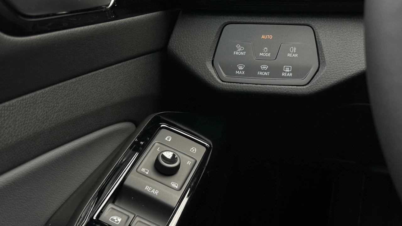 Volkswagen ID.4 Pro Limited Edition 77 kWh 286pk Top Sport int