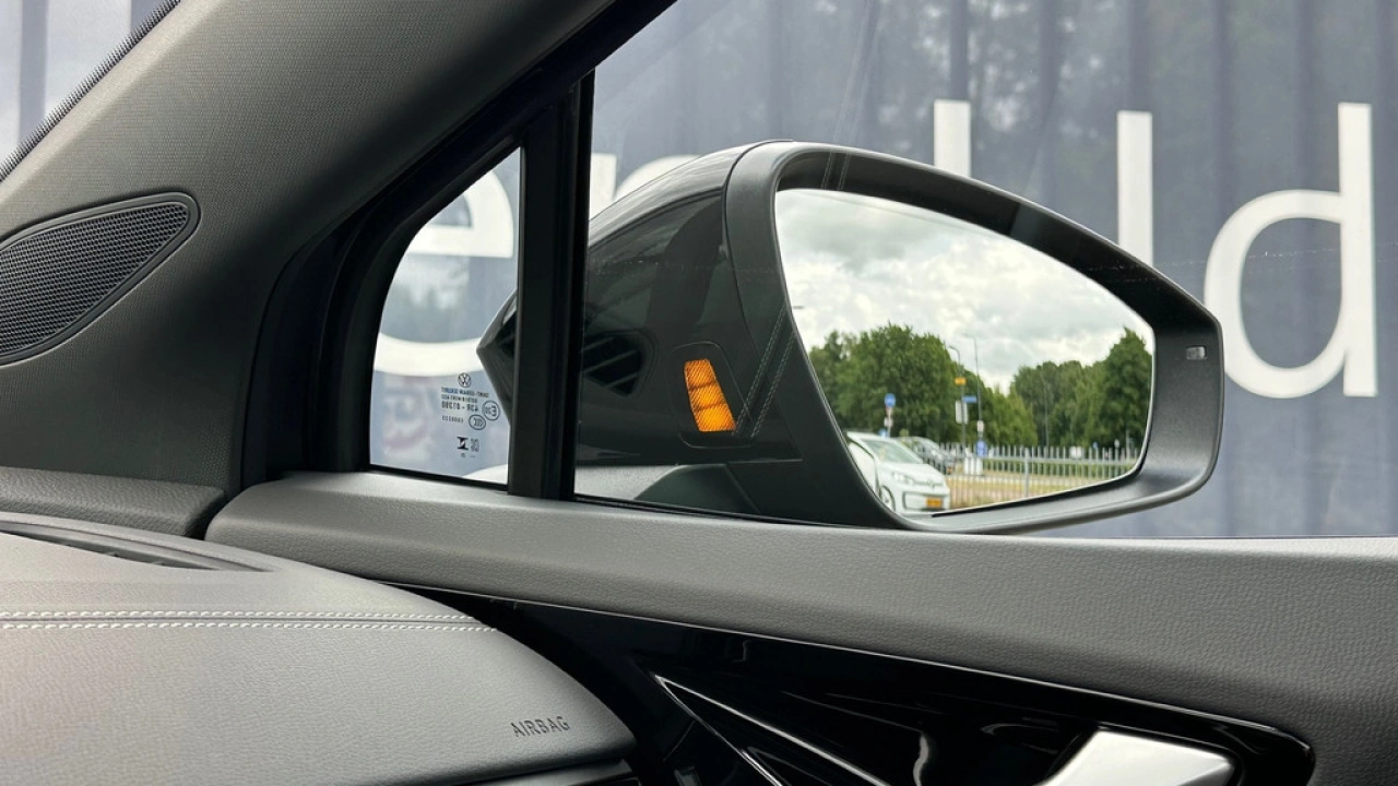 Volkswagen ID.4 Pro Limited Edition 77 kWh 286pk Top Sport int
