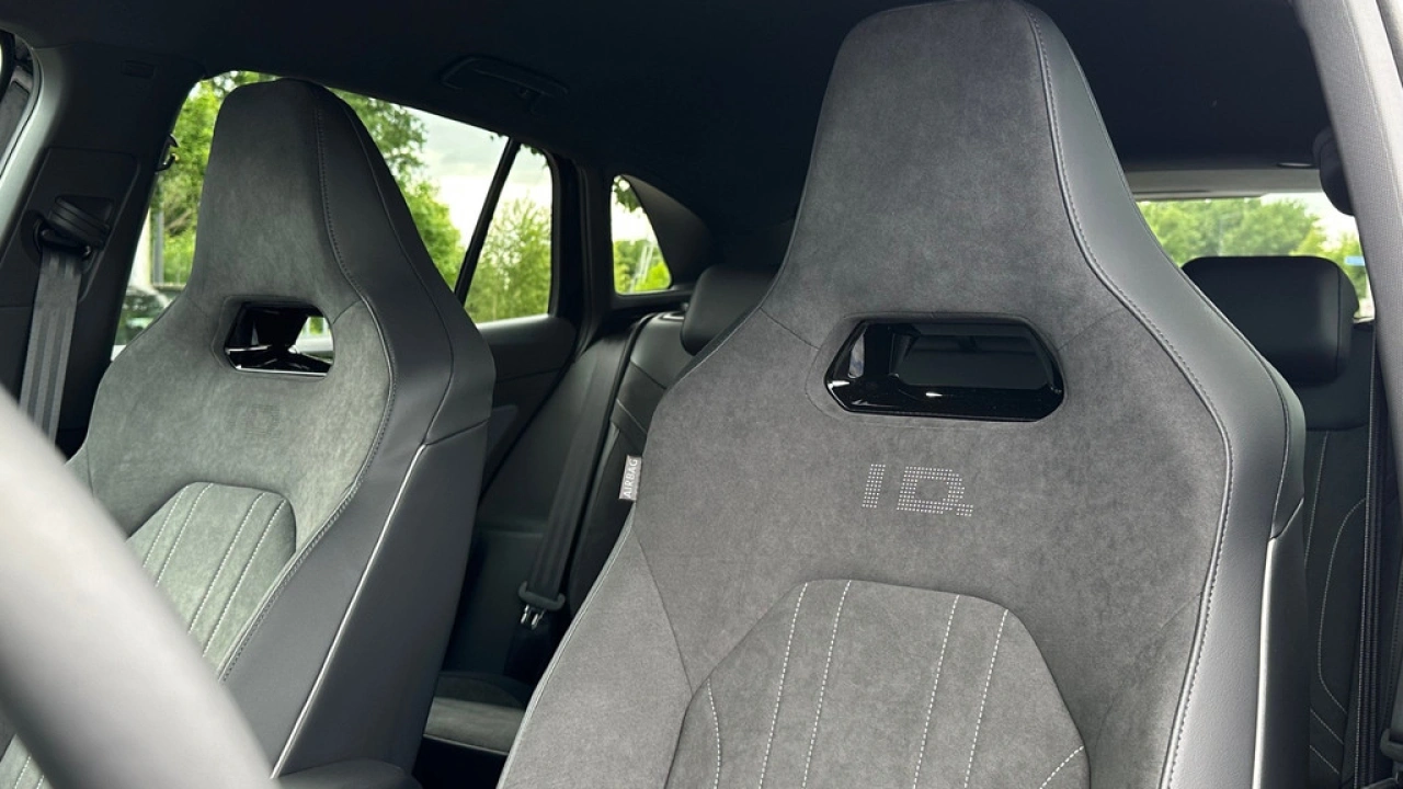 Volkswagen ID.4 Pro Limited Edition 77 kWh 286pk Top Sport int