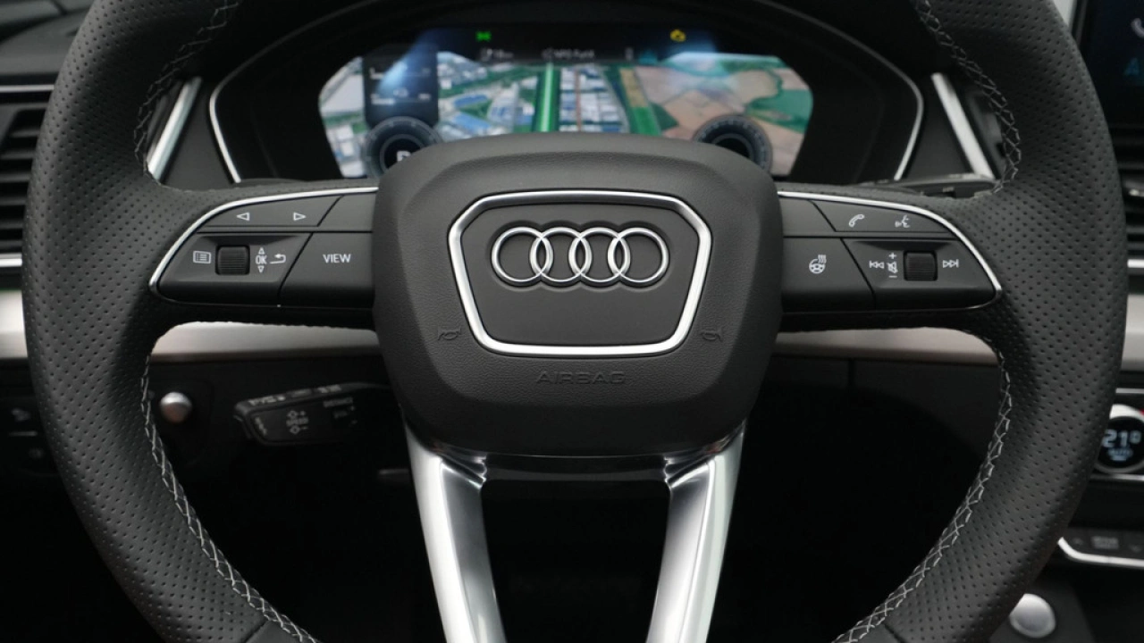 Audi Q5 50 TFSI e 299 pk S edition Competition