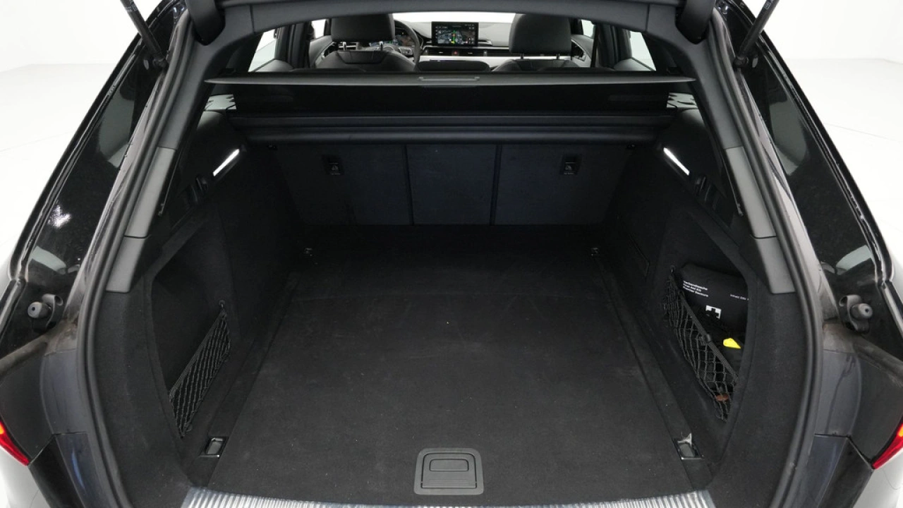 Audi A4 Avant 35 TFSI 150pk S-Line edition