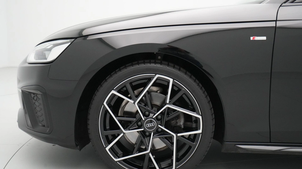 Audi A4 Avant 35 TFSI 150pk S-Line edition