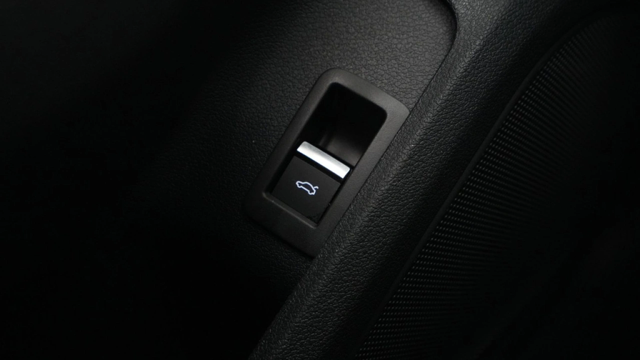 Audi A4 Avant 35 TFSI 150pk S-Line edition