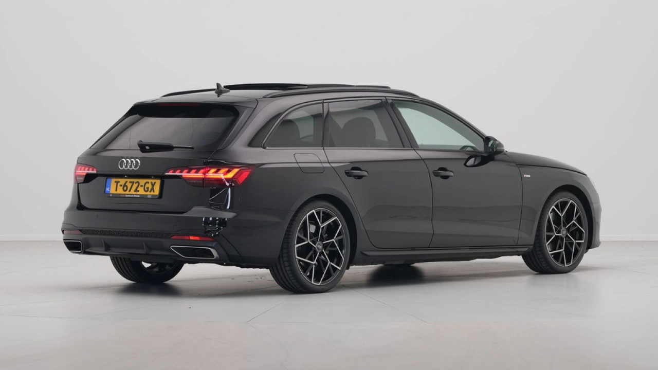 Audi A4 Avant 35 TFSI 150pk S-Line edition