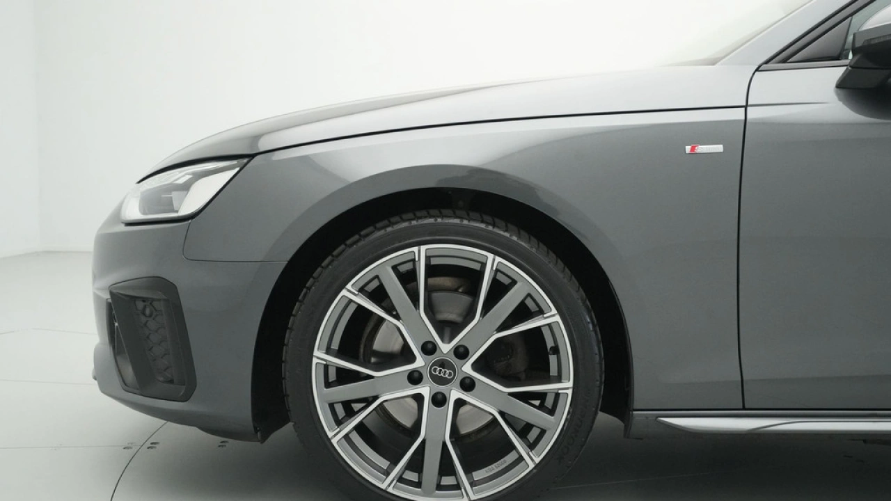 Audi A4 Avant 35 TFSI S Line edition