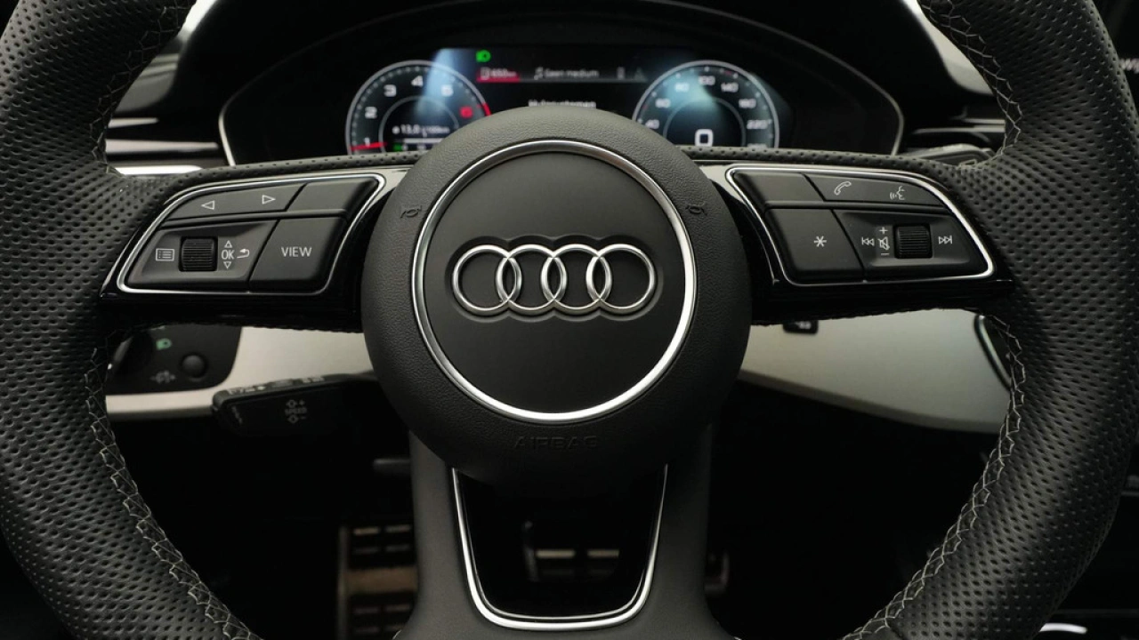 Audi A4 Avant 35 TFSI S Line edition