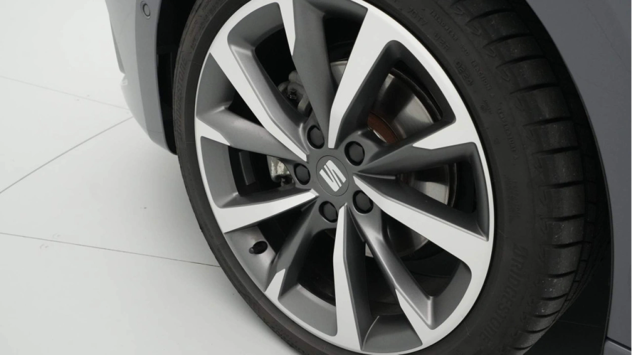 SEAT Leon 1.0 eTSI FR Business Intense
