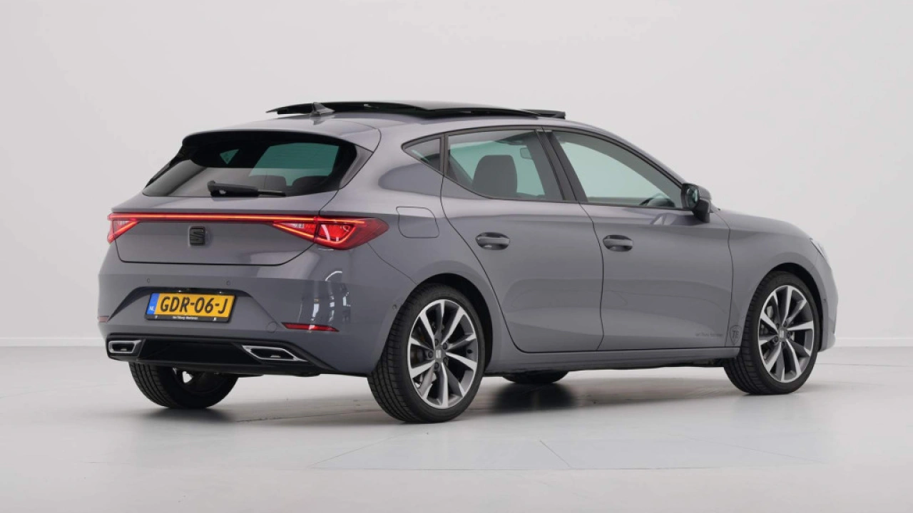 SEAT Leon 1.0 eTSI FR Business Intense