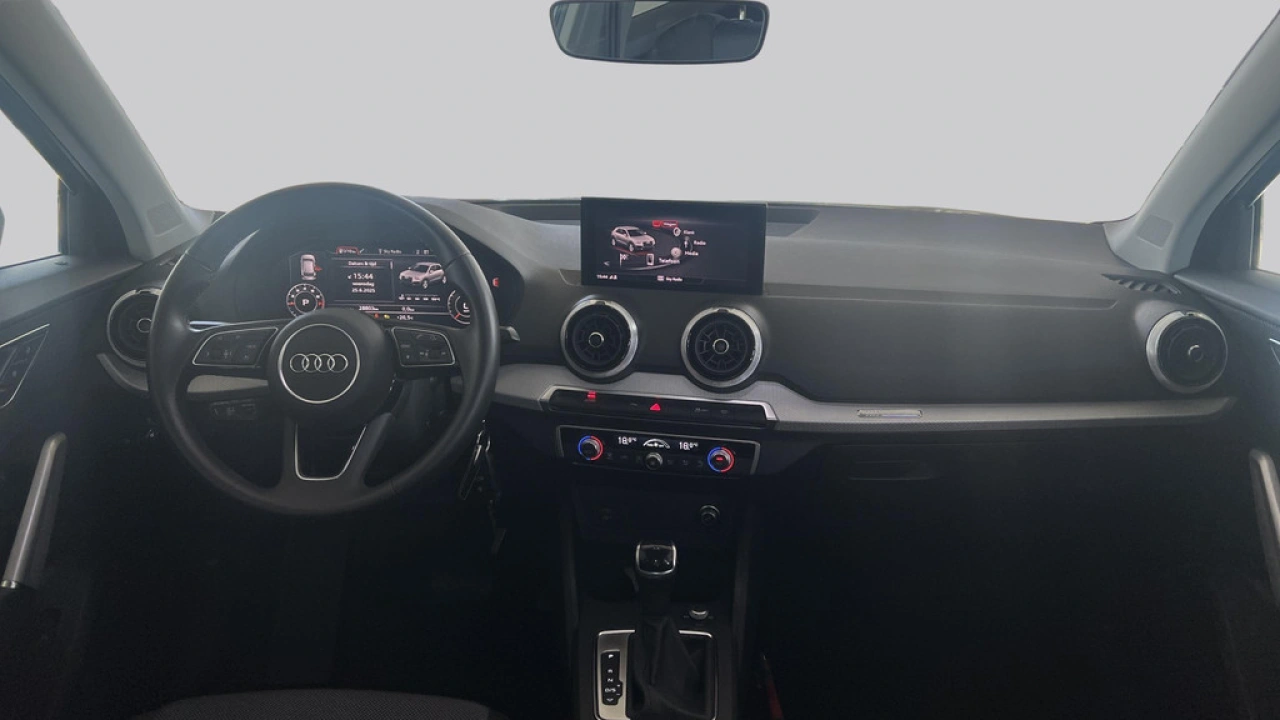 Audi Q2 35 TFSI 150 PK Advanced Edition / Stoelverwarming / Parkeerhulp V+A / Parkeercamera
