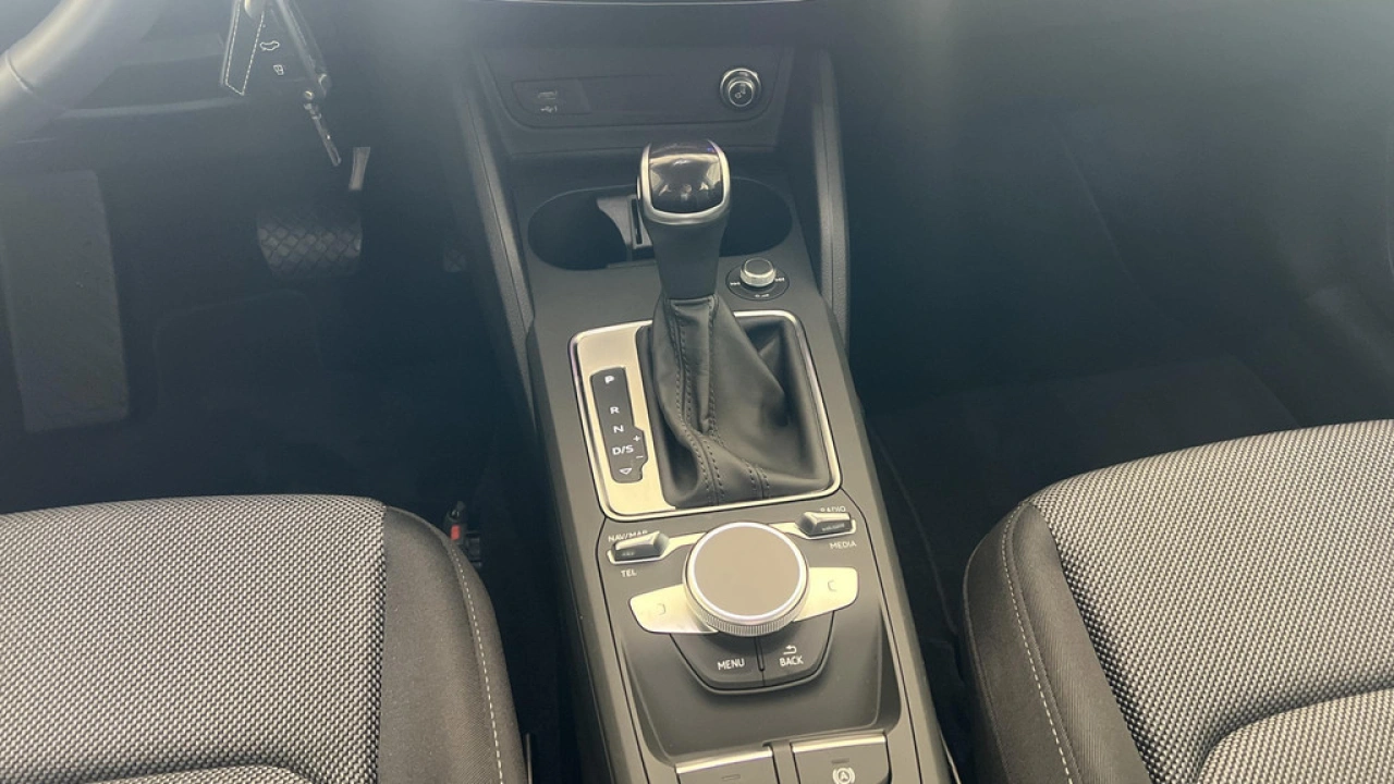 Audi Q2 35 TFSI 150 PK Advanced Edition / Stoelverwarming / Parkeerhulp V+A / Parkeercamera