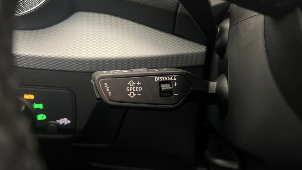 Audi Q2 35 TFSI 150 PK Advanced Edition / Stoelverwarming / Parkeerhulp V+A / Parkeercamera