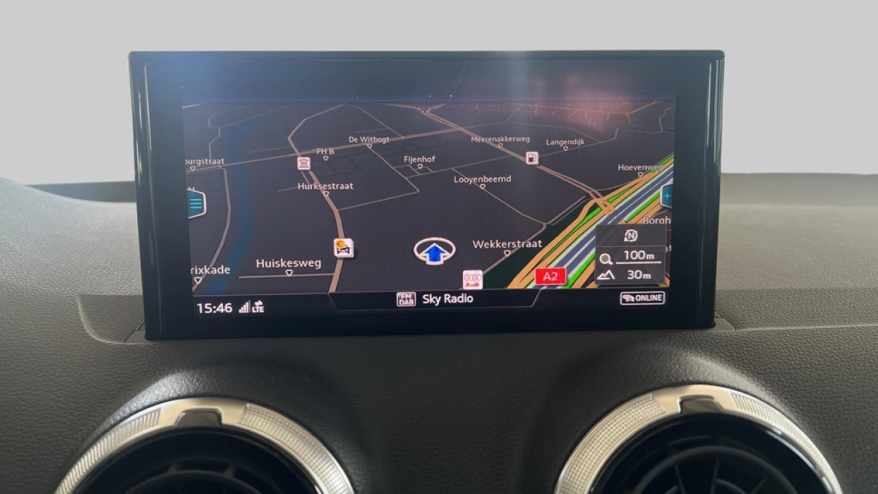 Audi Q2 35 TFSI 150 PK Advanced Edition / Stoelverwarming / Parkeerhulp V+A / Parkeercamera
