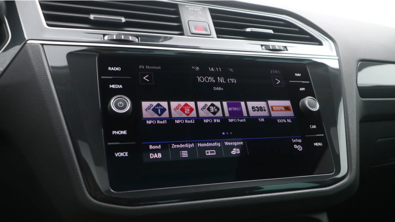 Volkswagen Tiguan 1.5 TSI ACT 150pk DSG Highline Business R Leder Panoramadak