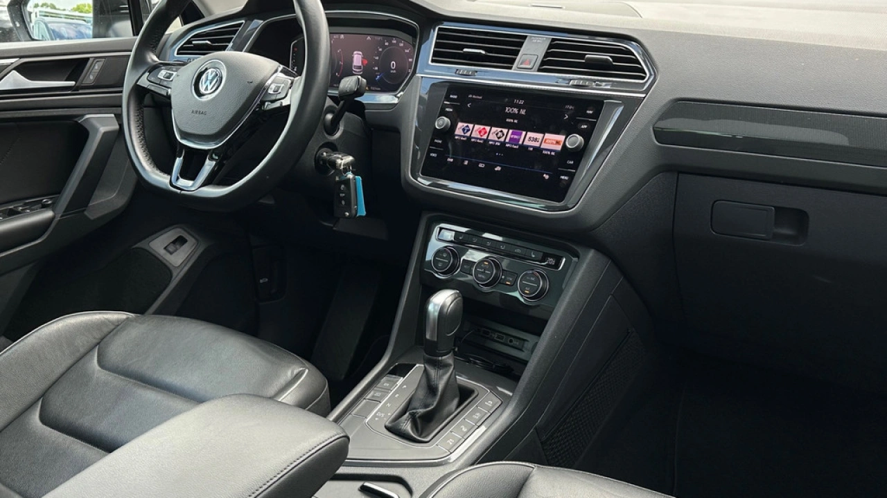 Volkswagen Tiguan 1.5 TSI ACT 150pk DSG Highline Business R Leder Panoramadak